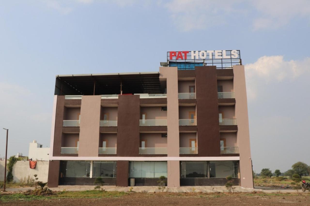 Pat Hotels Індаур Екстер'єр фото