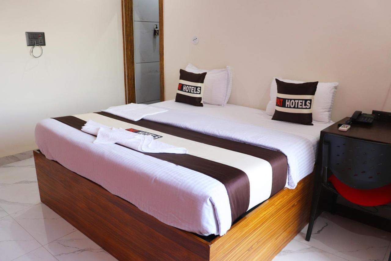 Pat Hotels Індаур Екстер'єр фото