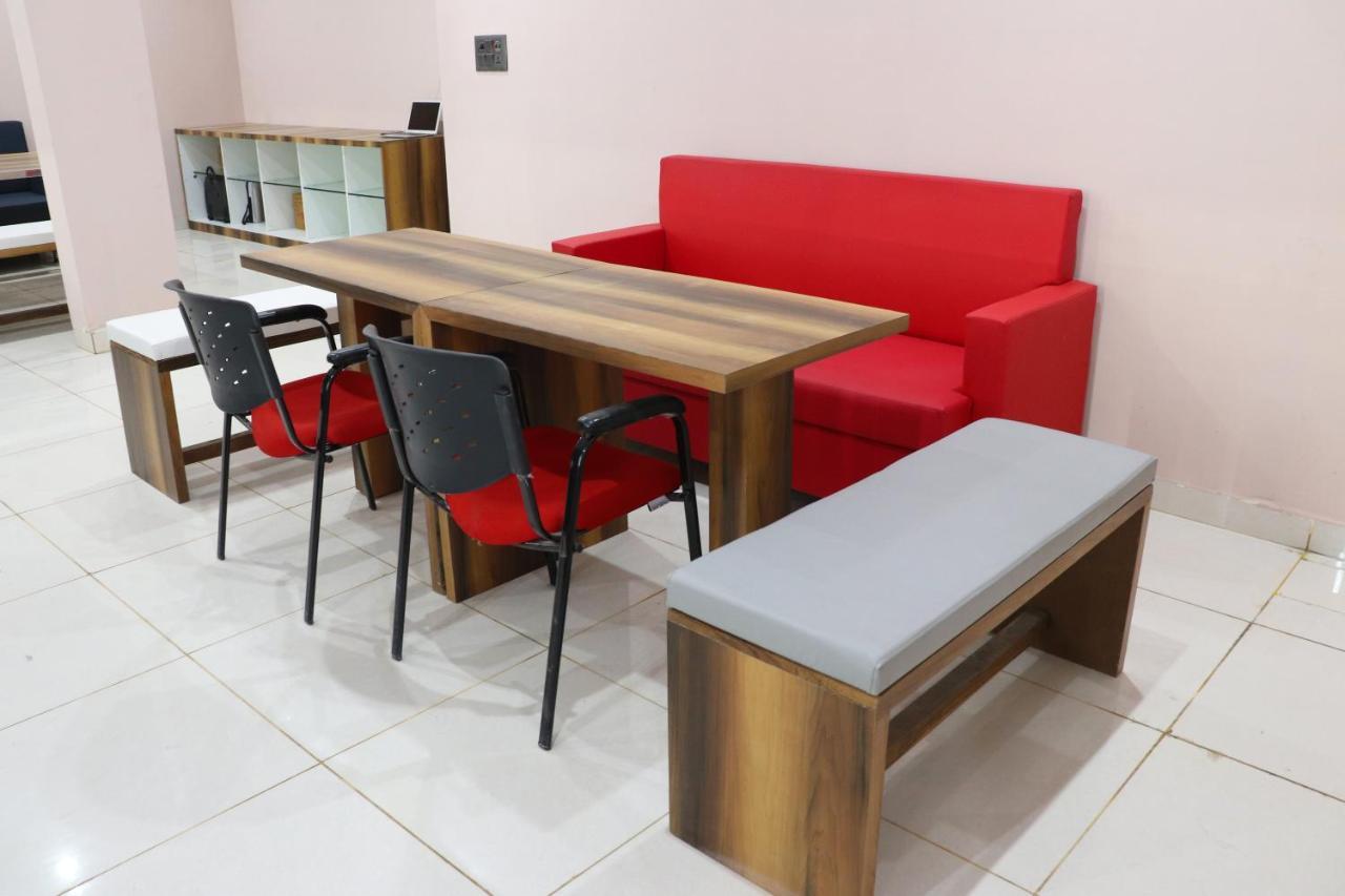 Pat Hotels Індаур Екстер'єр фото