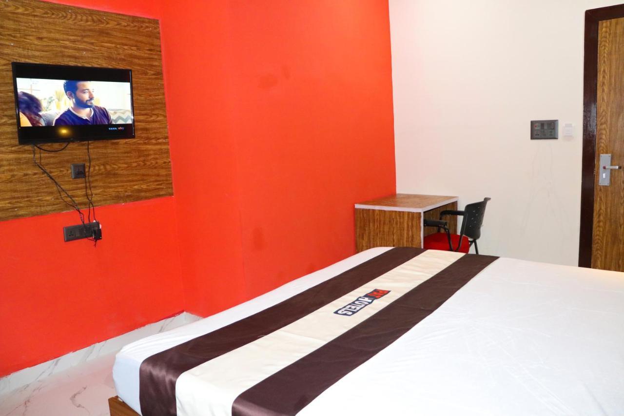 Pat Hotels Індаур Екстер'єр фото