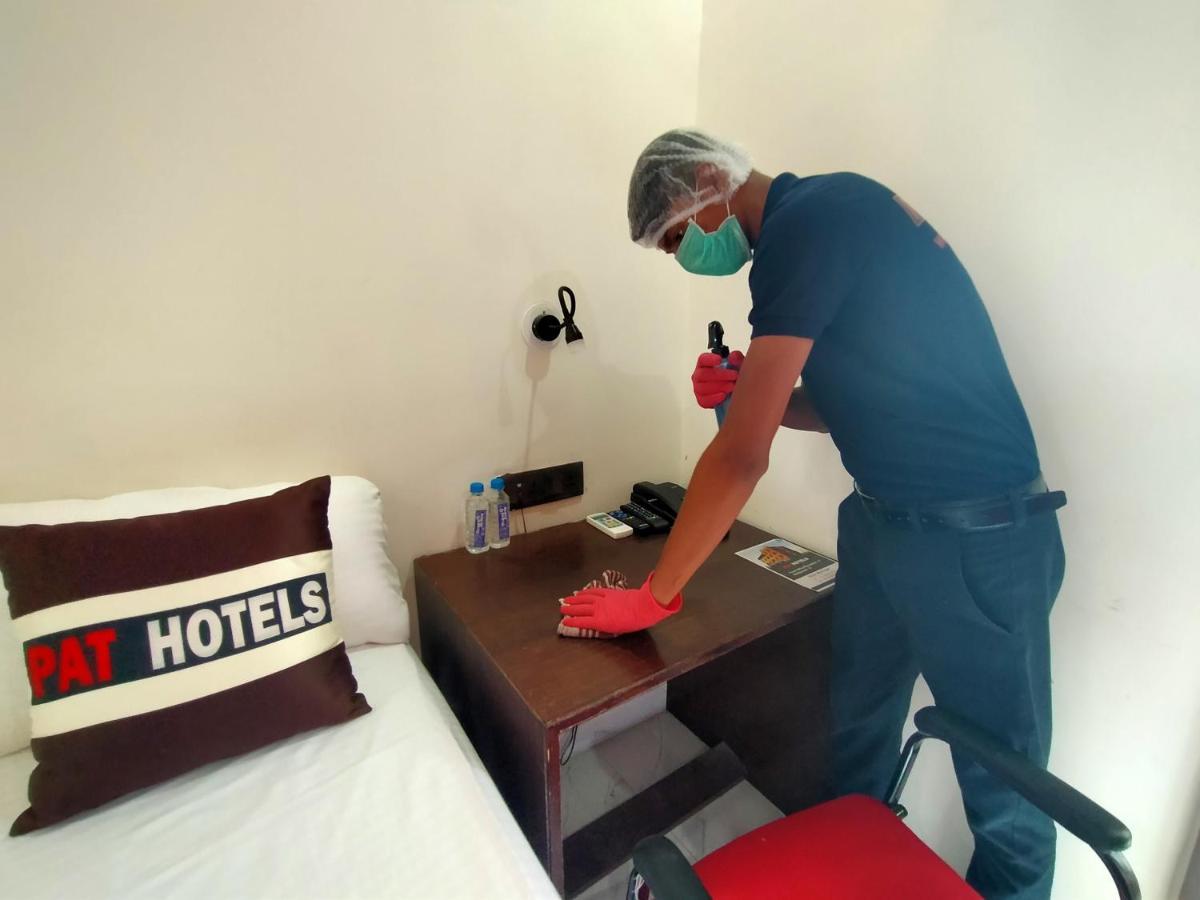 Pat Hotels Індаур Екстер'єр фото
